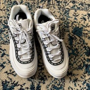 Fula sneakers, whilst with black